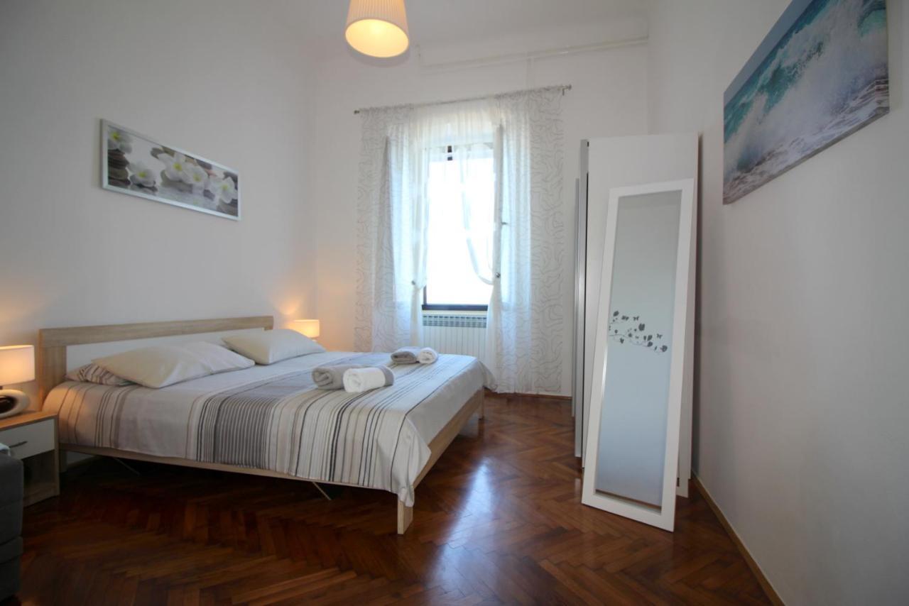 Apartment Old City Poreč Exteriör bild
